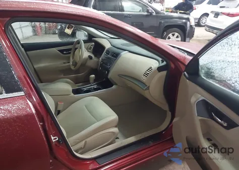 2014 Nissan Altima 2.5/2.5 S/2.5 Sl/2.5 Sv z USA, uszkodzony, nr VIN 1N4AL3AP1EN366381